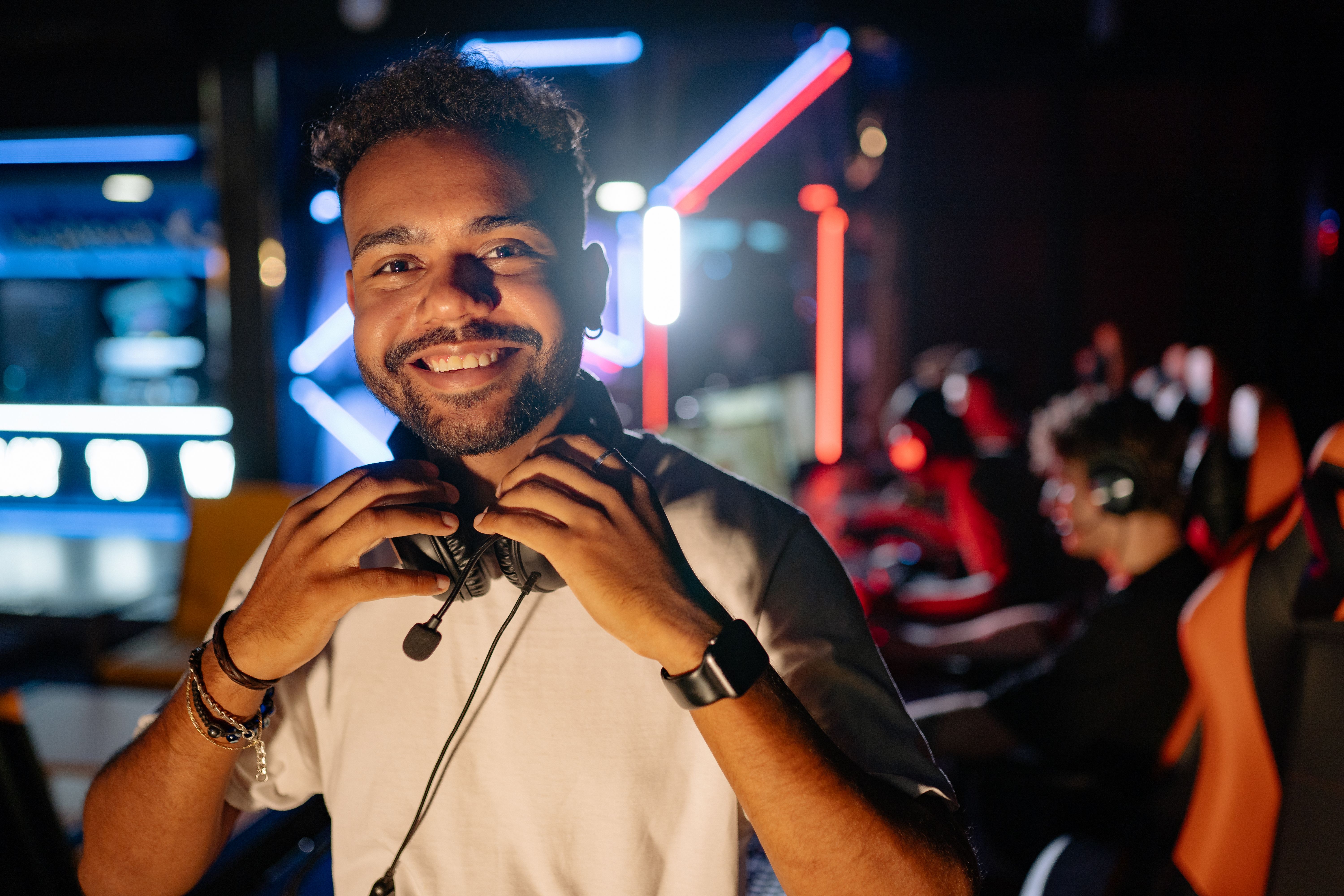 happy online gamer happy online gamer